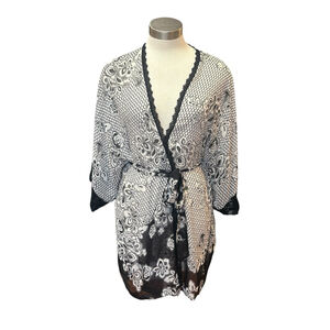 In Bloom By Jonquil Robe Sheer Black White Lacy Flower Print Kimono Sleeve Sz. M